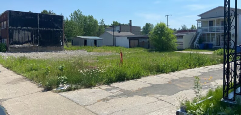 Av Saint-Marc, Shawinigan, QC for sale Primary Photo- Image 1 of 1