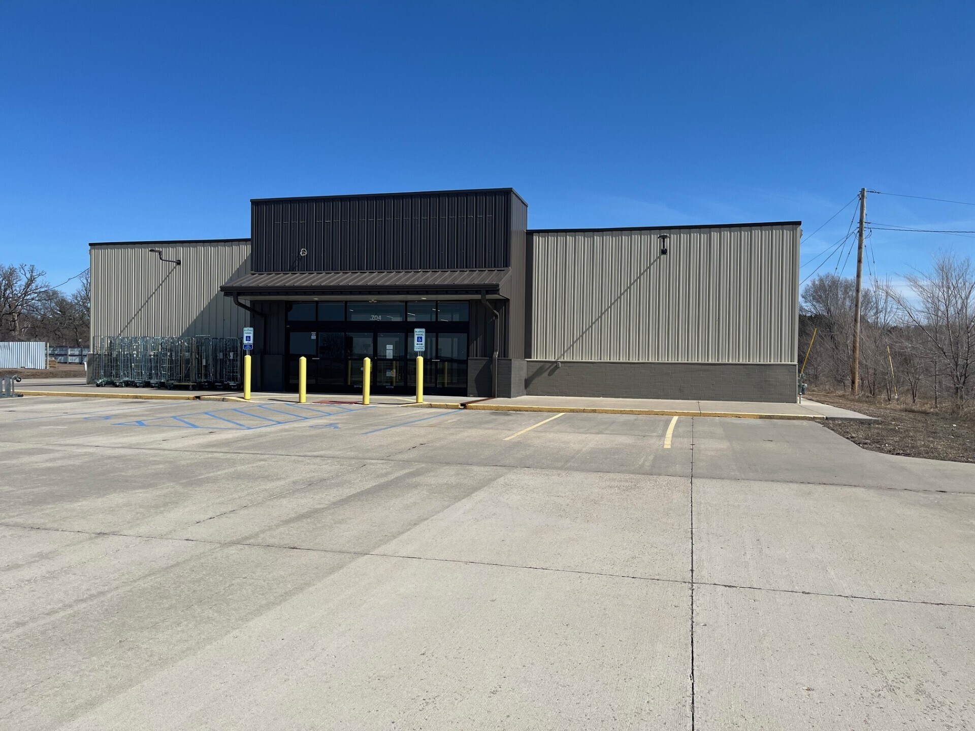 704 N Willow St, Royalton, MN for lease Primary Photo- Image 1 of 4
