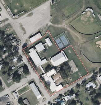 Plus de détails pour 301 2nd St, Meridian, TX - Spécialité à vendre