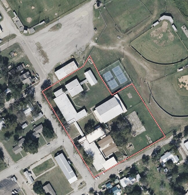 Plus de détails pour 301 2nd St, Meridian, TX - Spécialité à vendre