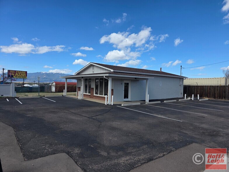 4794 Austin Bluffs Pky, Colorado Springs, CO for lease - Building Photo - Image 2 of 5