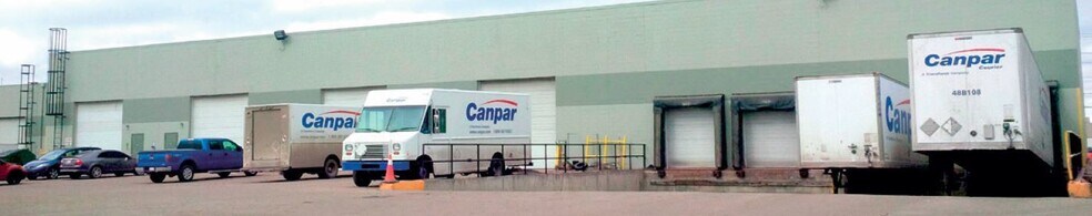 4629 92 Av NW, Edmonton, AB à louer - Photo du bâtiment - Image 2 de 3