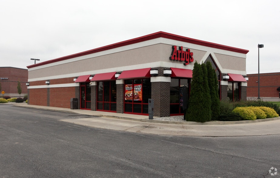 9832-9886 Powell Rd, Powell, OH for lease - Building Photo - Image 2 of 3