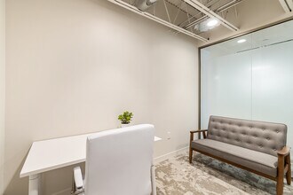 820 W 41st St, Miami Beach, FL for lease Interior Photo- Image 2 of 3