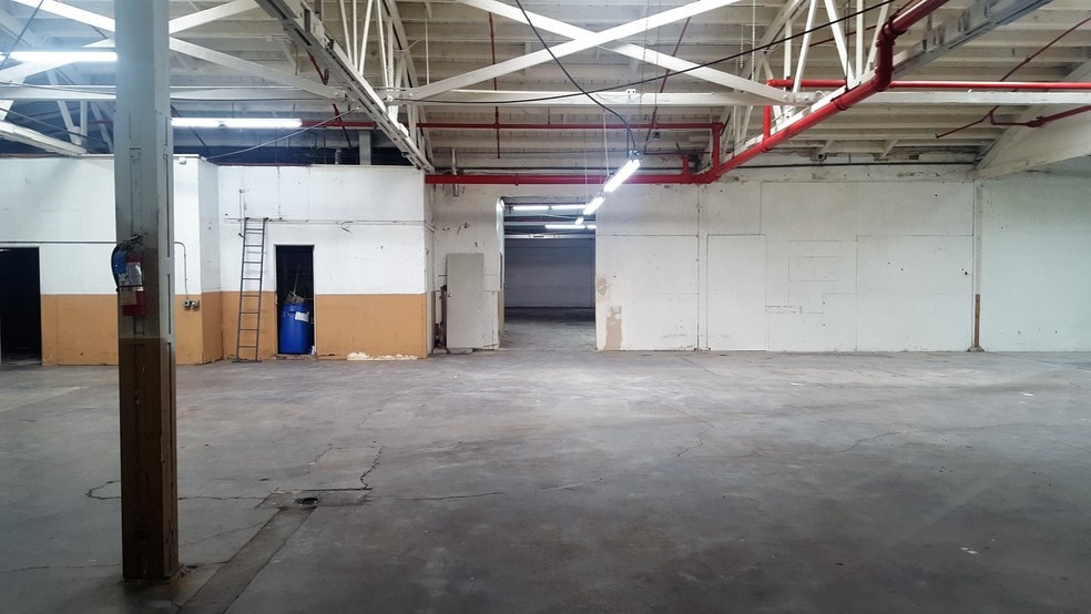 3000-3016 E 11th St, Los Angeles, CA for lease - Interior Photo - Image 3 of 9