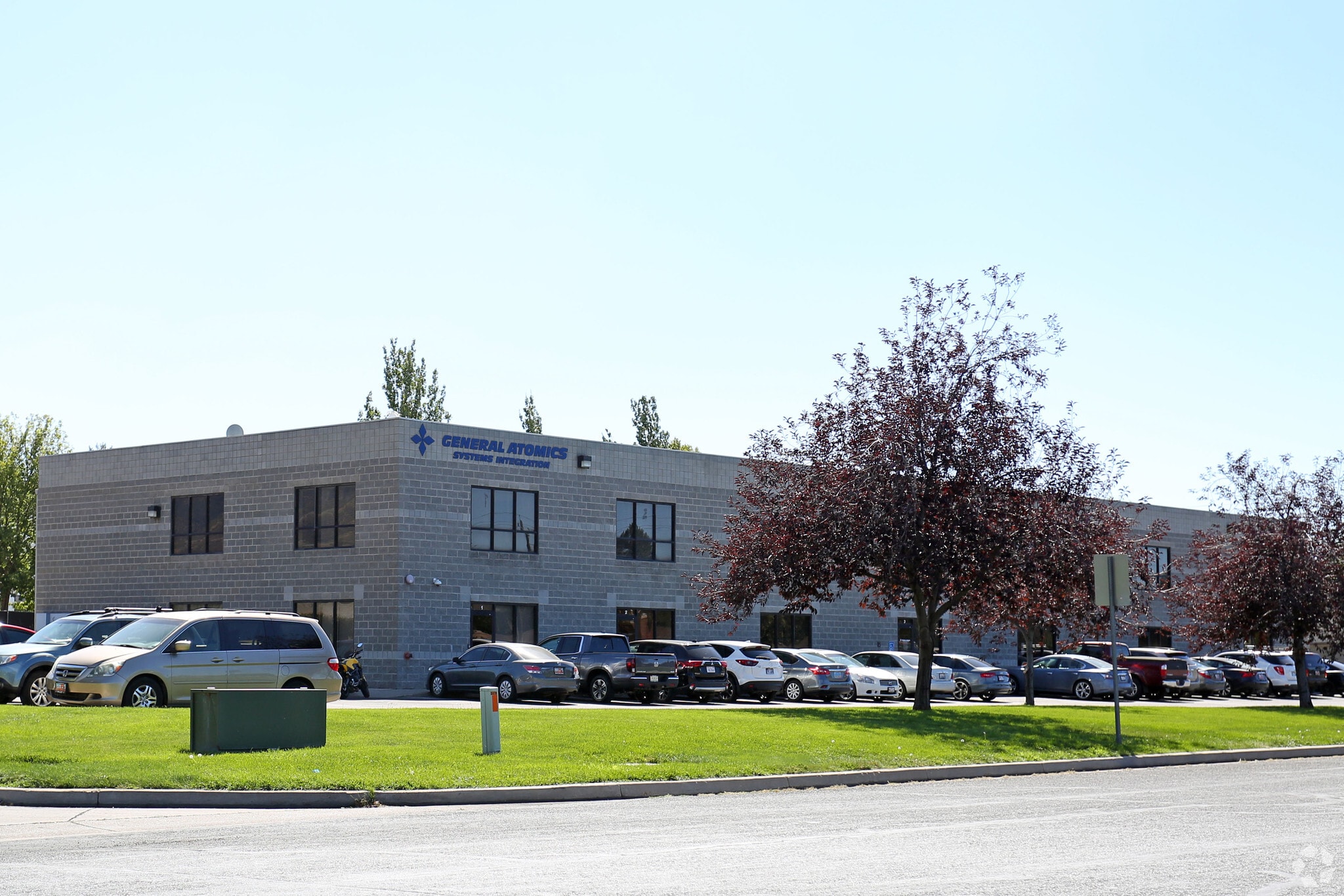 1343 Flint Meadows Dr, Kaysville, UT for lease Primary Photo- Image 1 of 6