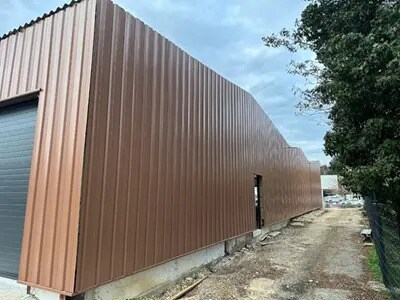 Commerce de détail dans Apt à louer - Photo du bâtiment - Image 3 de 9