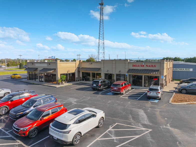 2585 Decherd Blvd, Decherd, TN for lease - Building Photo - Image 2 of 20