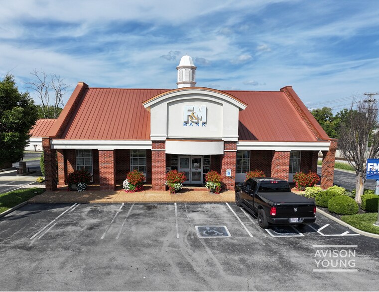 225 W Main St, Lebanon, TN à vendre - Photo du bâtiment - Image 2 de 7