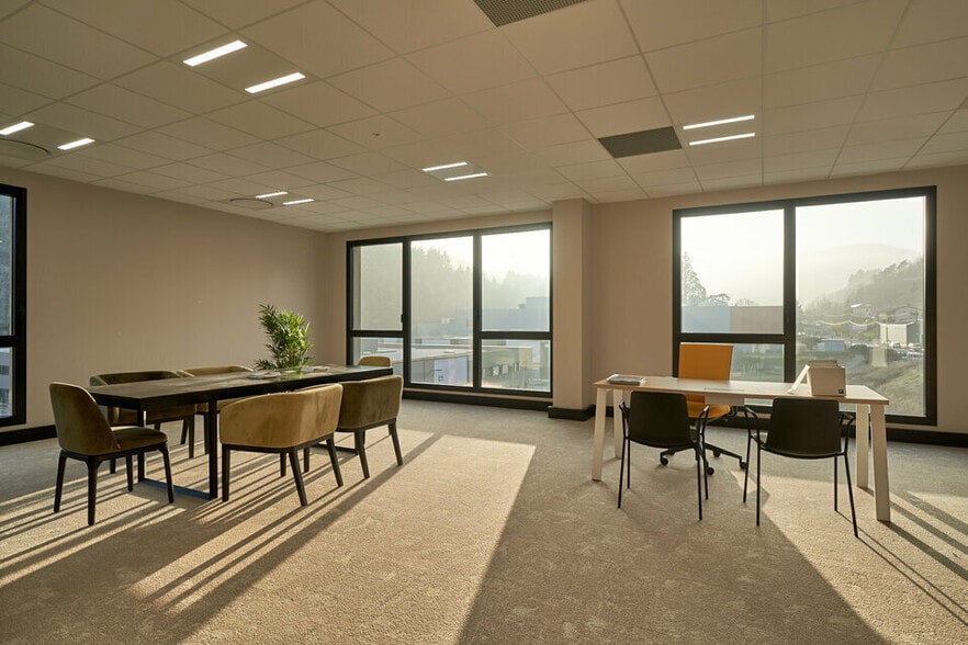 17 Rue De Paris, Tarare for sale - Building Photo - Image 3 of 14