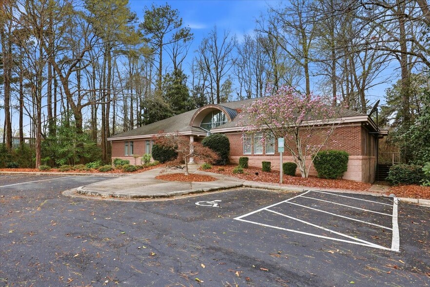 2120 N Queen St, Kinston, NC à louer - Photo du bâtiment - Image 3 de 20