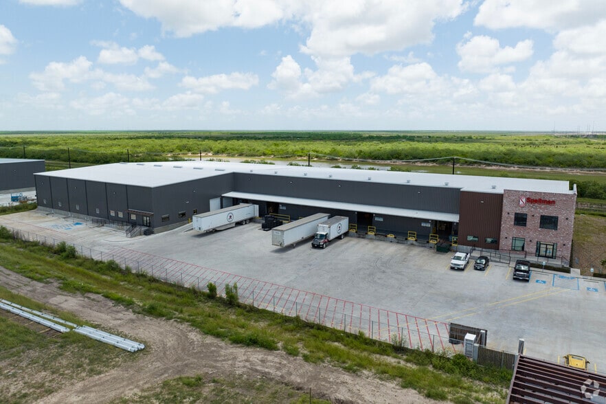 7205 Industrial Cir, Brownsville, TX for lease - Aerial - Image 3 of 5