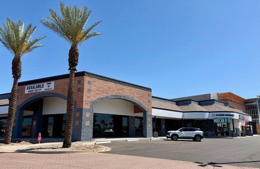 2055 N Alma School Rd, Chandler, AZ à louer - Photo principale - Image 2 de 42