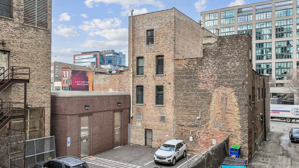 619 W Randolph St, Chicago, IL à vendre - Photo du bâtiment - Image 3 de 43