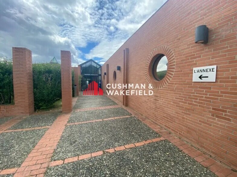 Office in Balma for lease - Building Photo - Image 2 of 13