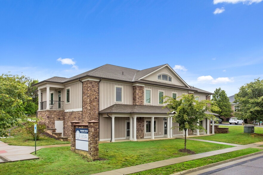 221 Osage Ln, Waynesboro, VA for lease - Building Photo - Image 3 of 24
