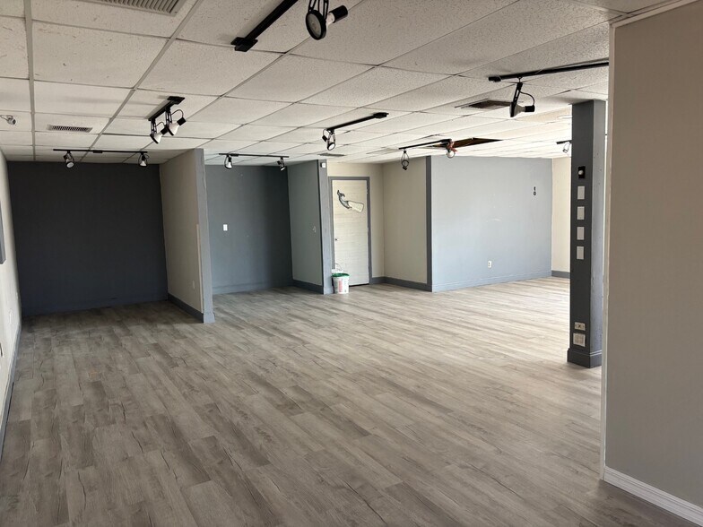 2596 Nursery Rd, Clearwater, FL à louer - Photo du bâtiment - Image 2 de 31
