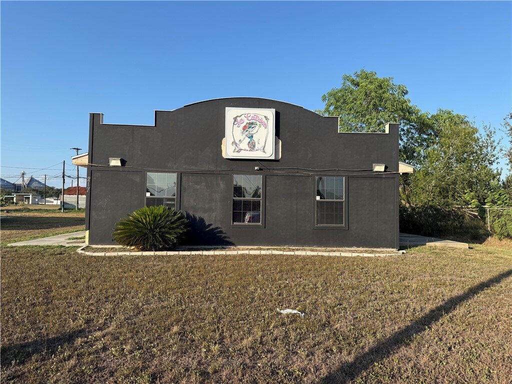217 E Main St, Bishop, TX à vendre Photo principale- Image 1 de 12