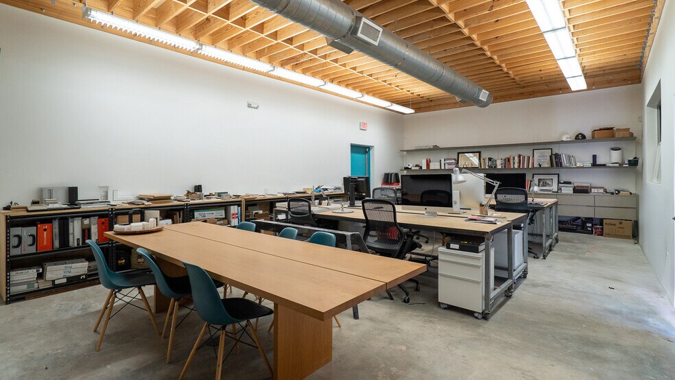 6001 NW 7th Ave, Miami, FL à louer - Photo du bâtiment - Image 2 de 5