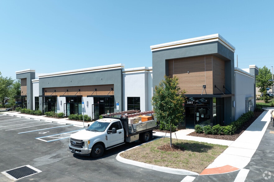 1443 Johns Lake Rd, Clermont, FL for lease - Building Photo - Image 2 of 2