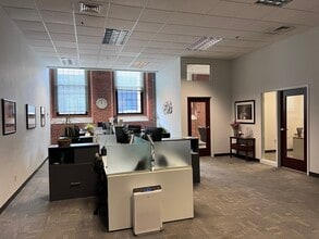 235 Promenade St, Providence, RI à louer Photo intérieure- Image 2 de 13