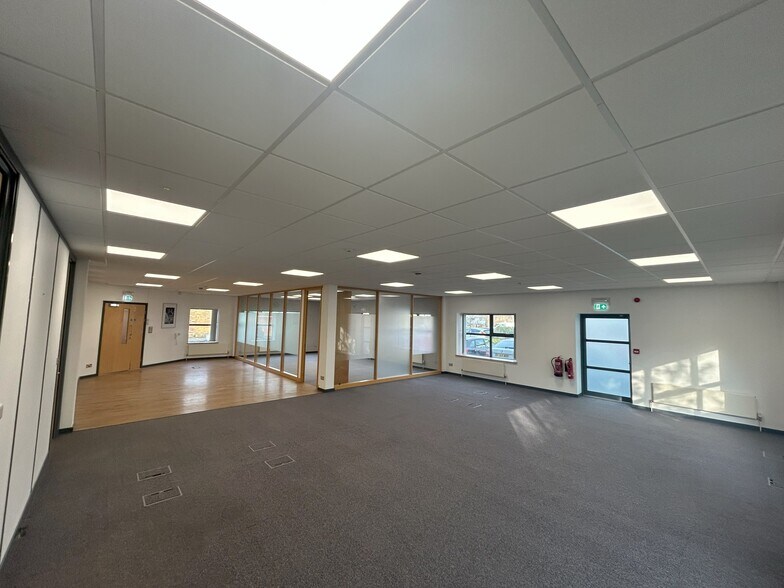 64-66 Macrae Rd, Bristol à vendre - Photo du bâtiment - Image 3 de 7
