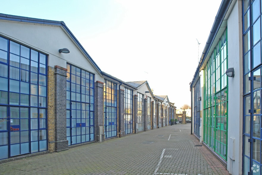 Glenthorne Mews, London for sale - Building Photo - Image 2 of 3