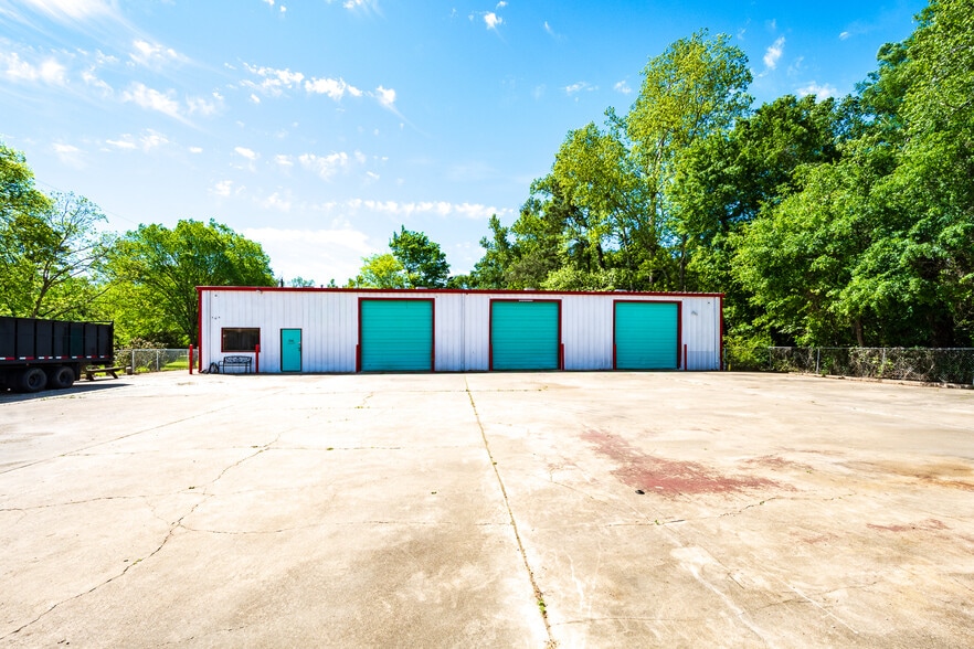 910 E Church St, Livingston, TX à vendre - Photo du bâtiment - Image 2 de 34