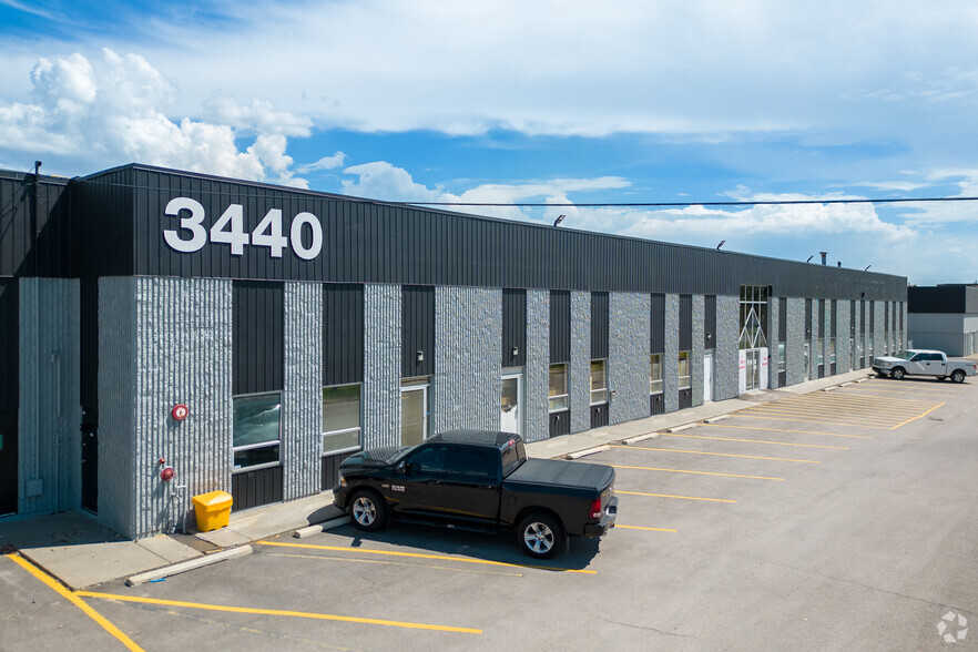 3440 12th St NE, Calgary, AB for lease - Primary Photo - Image 1 of 6