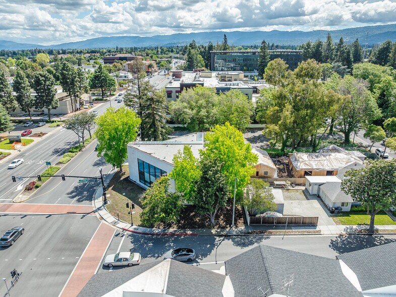 425 S Mathilda Ave, Sunnyvale, CA à vendre - Photo du bâtiment - Image 2 de 14