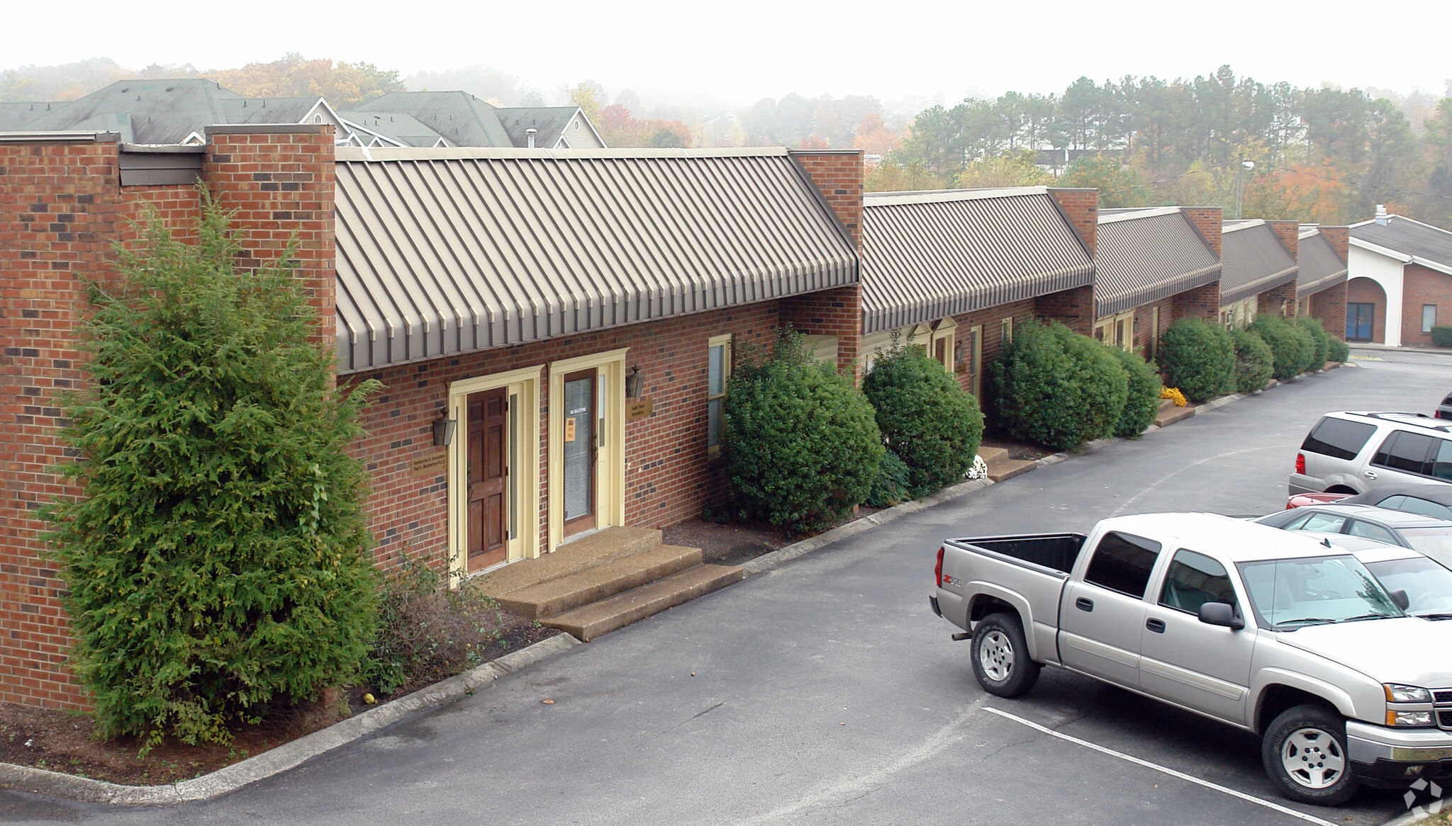 1300-1319 Central Ct, Hermitage, TN for lease Primary Photo- Image 1 of 12