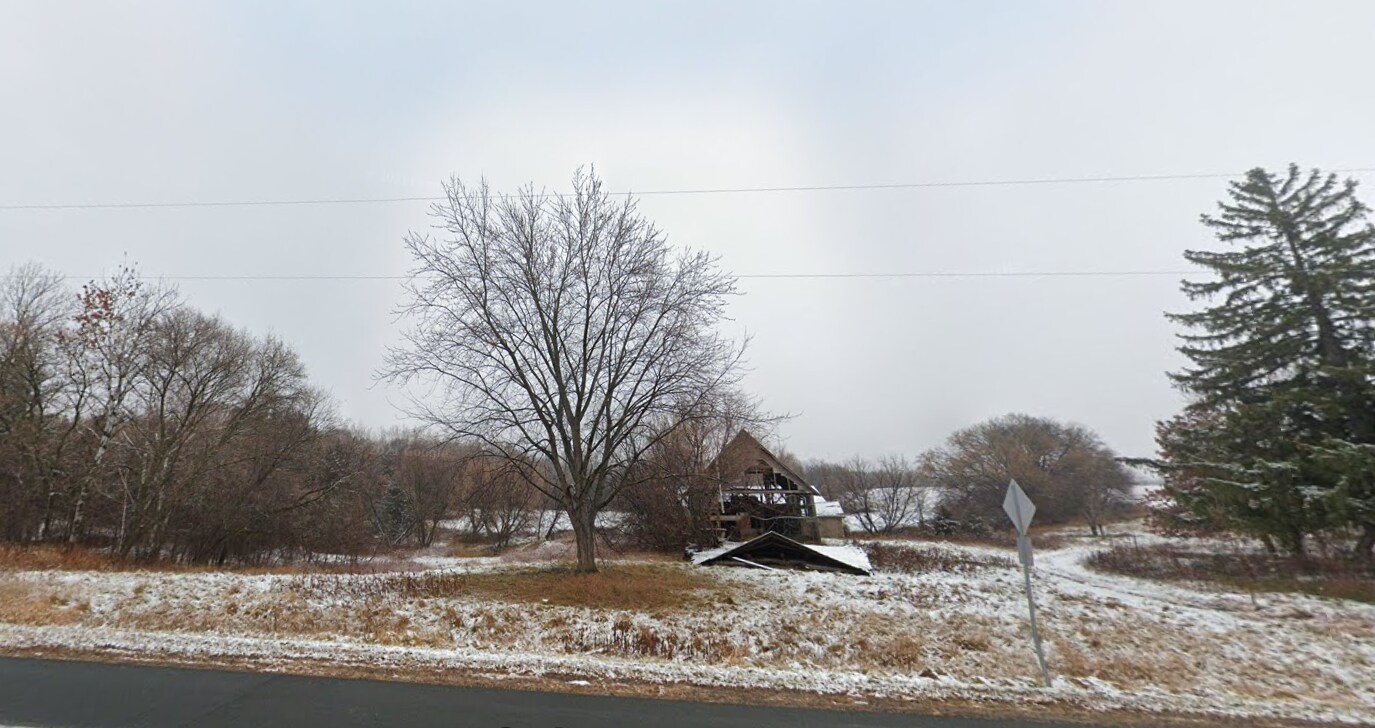 9476 Stacy Trl, Chisago City, MN for sale Primary Photo- Image 1 of 3
