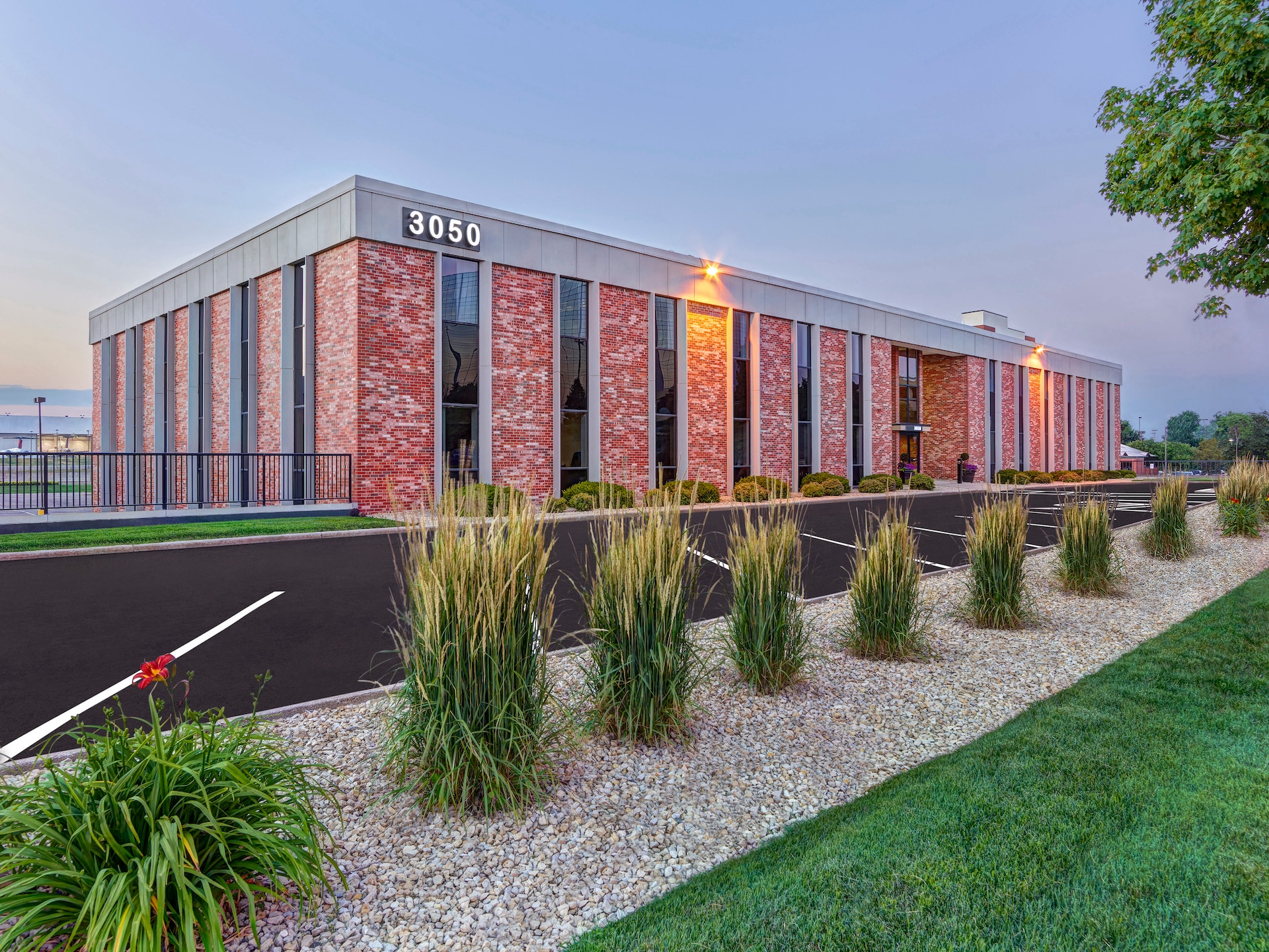 3050 Metro Dr, Bloomington, MN for lease Building Photo- Image 1 of 7