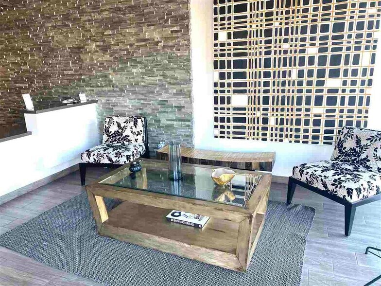 405 Logistics, Laredo, TX à louer - Photo du bâtiment - Image 3 de 14