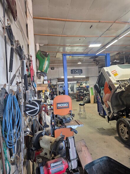 3325 E Market St, Logansport, IN à vendre - Photo du bâtiment - Image 2 de 13