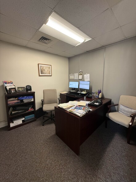 4847 Hamilton Blvd, Allentown, PA for lease - Building Photo - Image 3 of 12