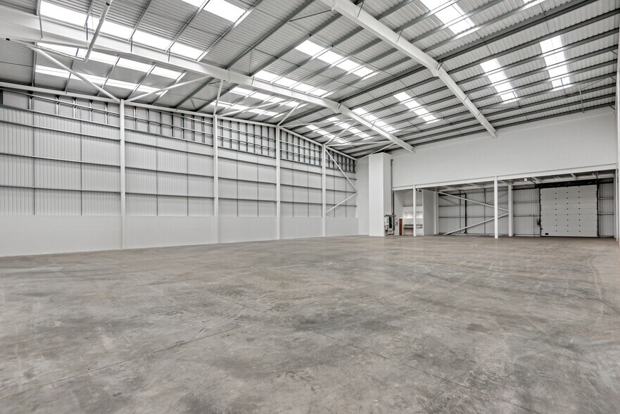 77-81 Bankhead Av, Edinburgh à louer - Photo du bâtiment - Image 3 de 8