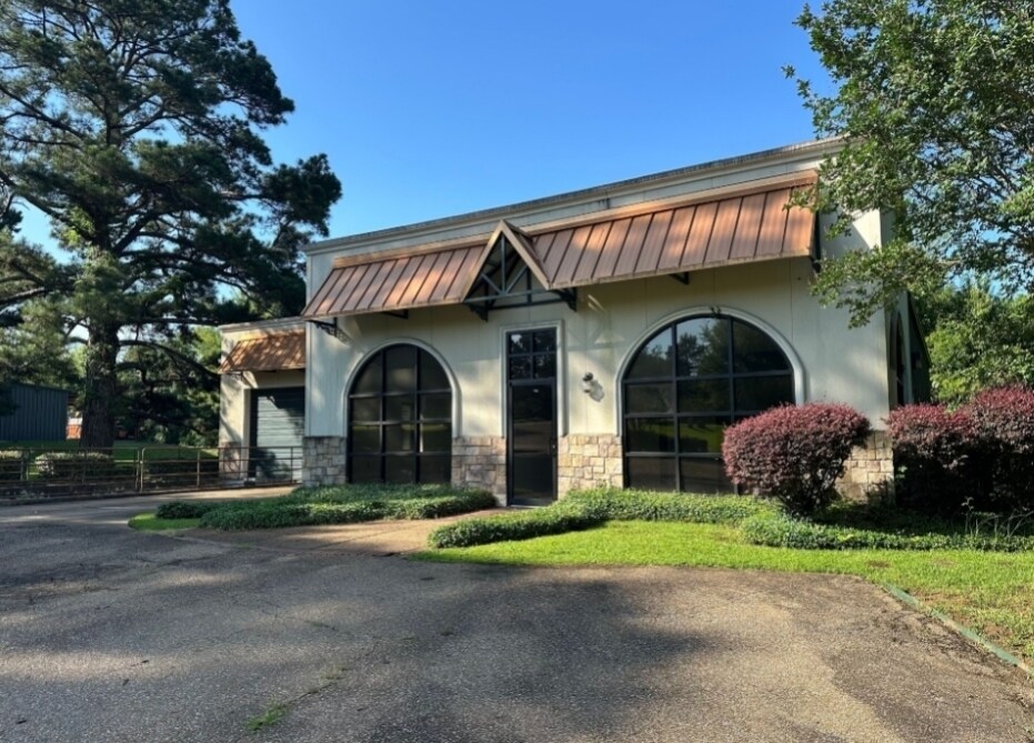 123 Solleftea Dr, Madison, MS for lease Building Photo- Image 1 of 9