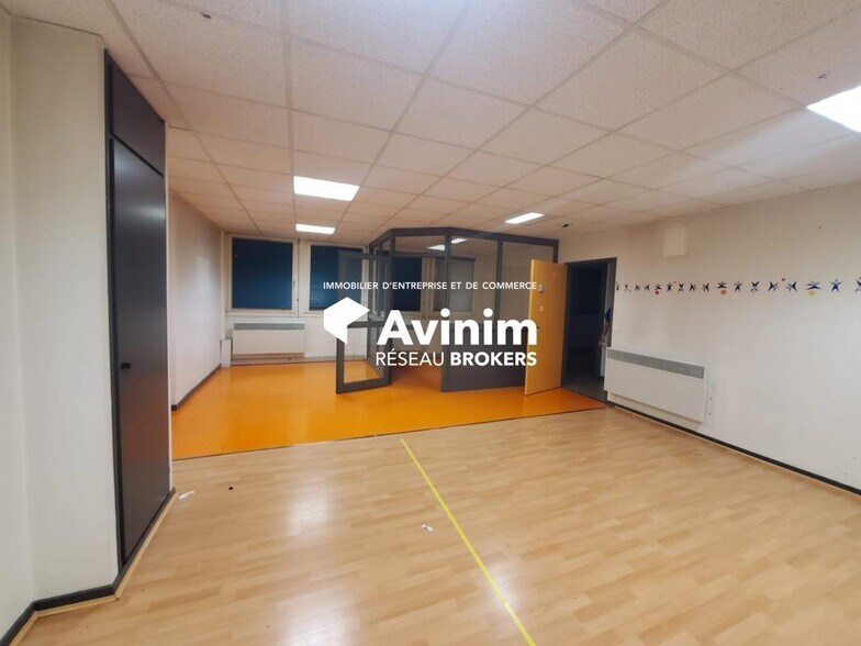 Office in Annecy for sale - Interior Photo - Image 1 of 8