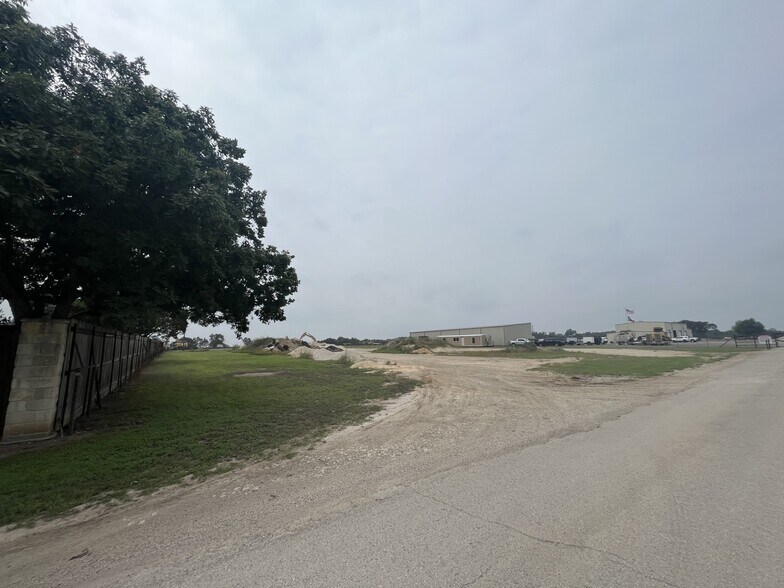 4741 State Highway 46 W, New Braunfels, TX à louer - Photo du bâtiment - Image 3 de 7