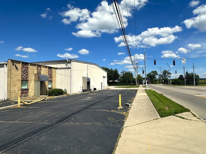 3731 W Alexandersville Bellbrook Rd, Dayton, OH à vendre - Photo du bâtiment - Image 2 de 42