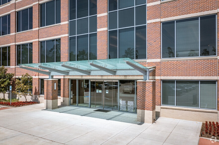 3831 Technology Forest Blvd, The Woodlands, TX for lease - Building Photo - Image 3 of 4