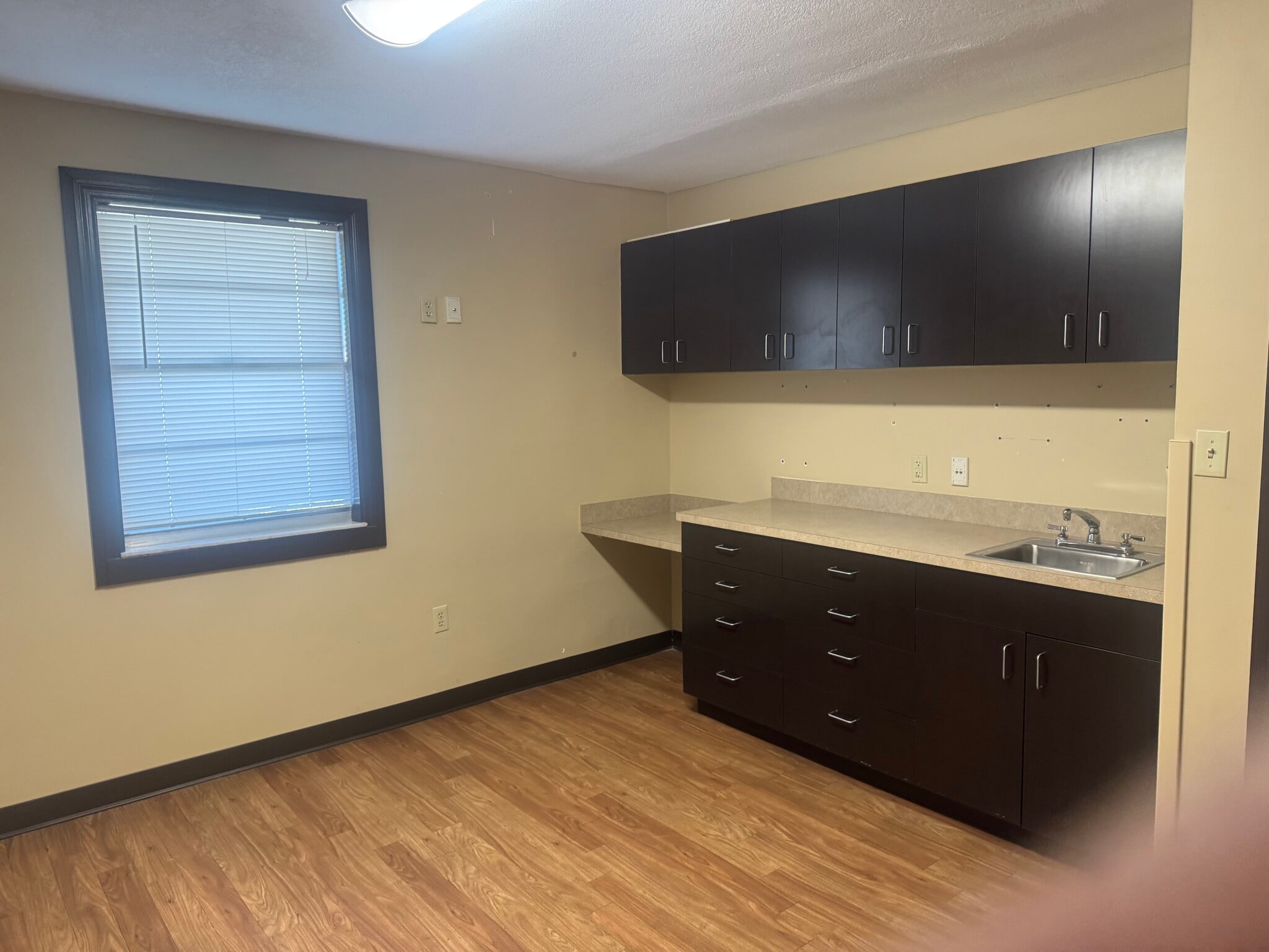 6455 Gulf Blvd, Saint Petersburg, FL for lease Interior Photo- Image 1 of 6