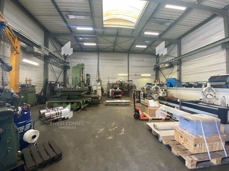 Flex in Presles for sale - Building Photo - Image 2 of 12