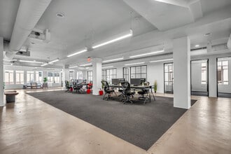 631 Wilshire Blvd, Santa Monica, CA for lease Interior Photo- Image 1 of 4