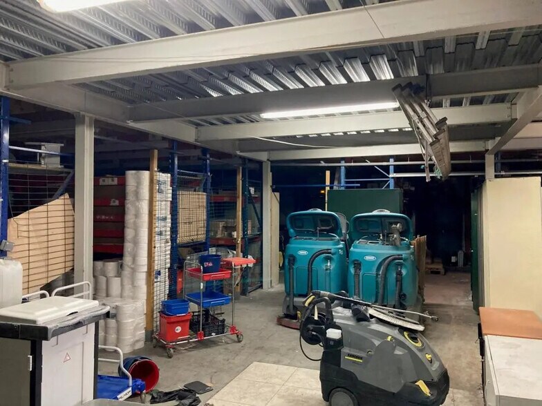 Flex in La Farlède for lease - Interior Photo - Image 3 of 13