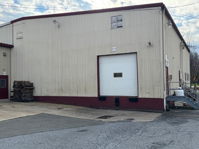 72 W Main St, Reinholds, PA for lease - Building Photo - Image 1 of 8