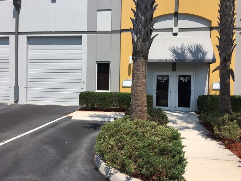 12960 Commerce Lakes Dr, Fort Myers, FL à vendre - Photo du bâtiment - Image 3 de 6