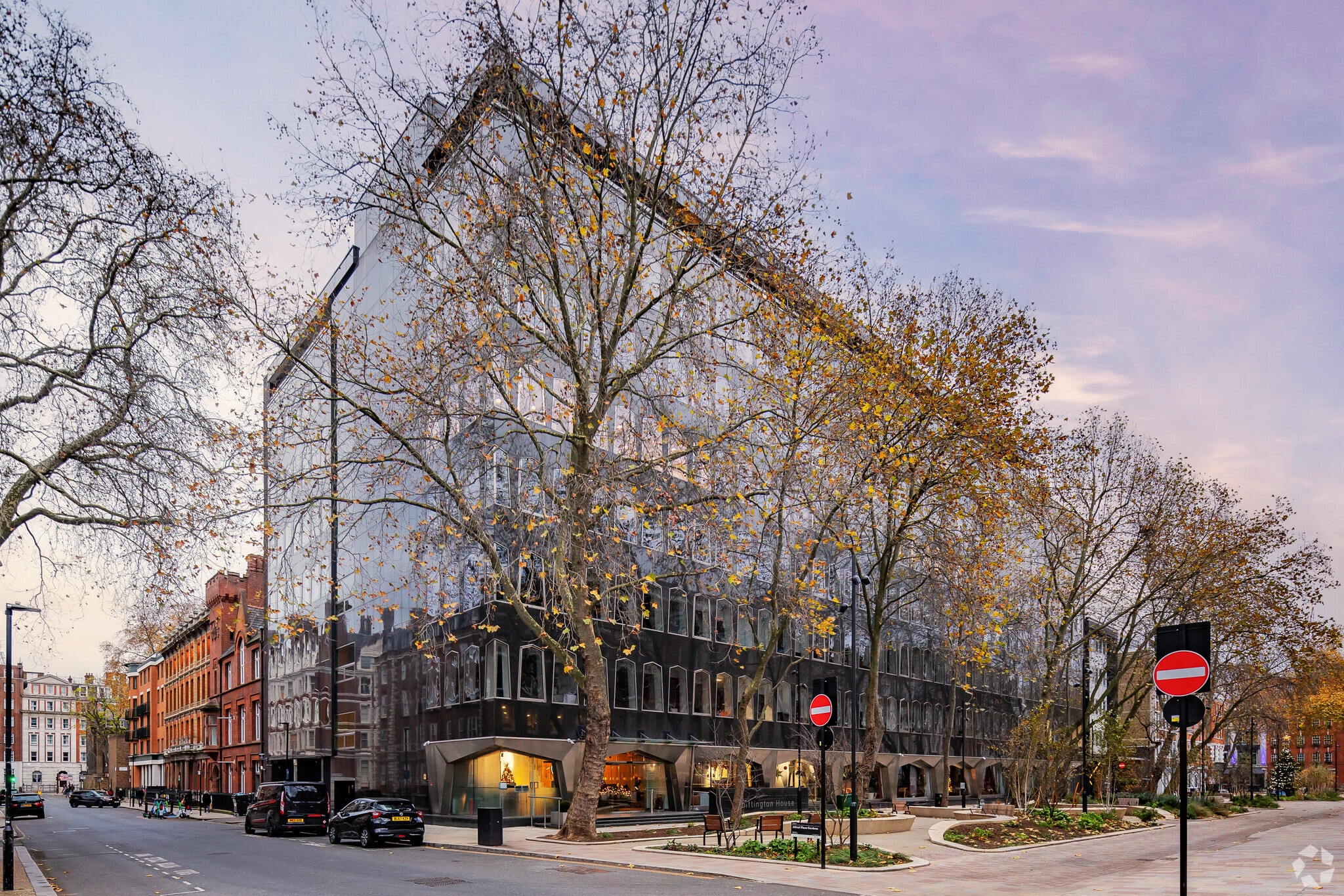 19-30 Alfred Pl, London for lease Primary Photo- Image 1 of 13