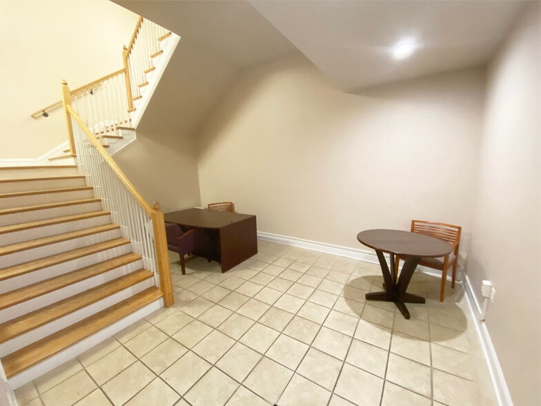 1101 Old Trolley Rd, Summerville, SC for lease - Interior Photo - Image 2 of 18